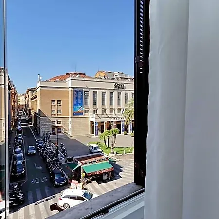 Opera 58 - Teatro Dell'opera 게스트하우스